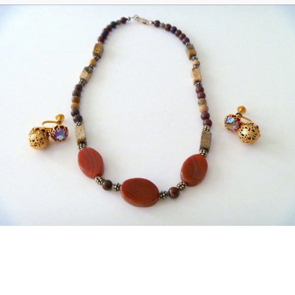 Vintage gemstone necklace and screwback earrings - Picture 1 of 3